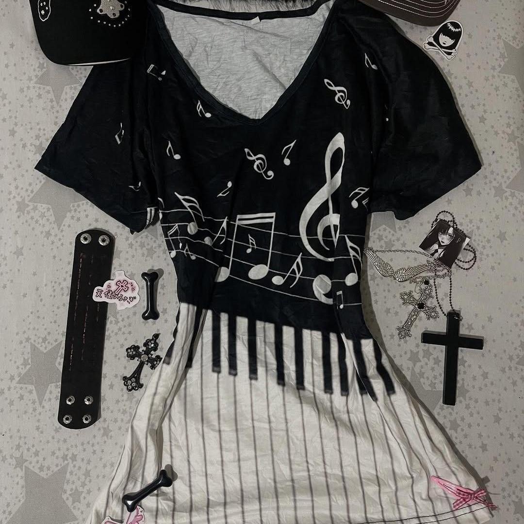 Audio Music Notes - Y2K Gothic Music Tee | Piano