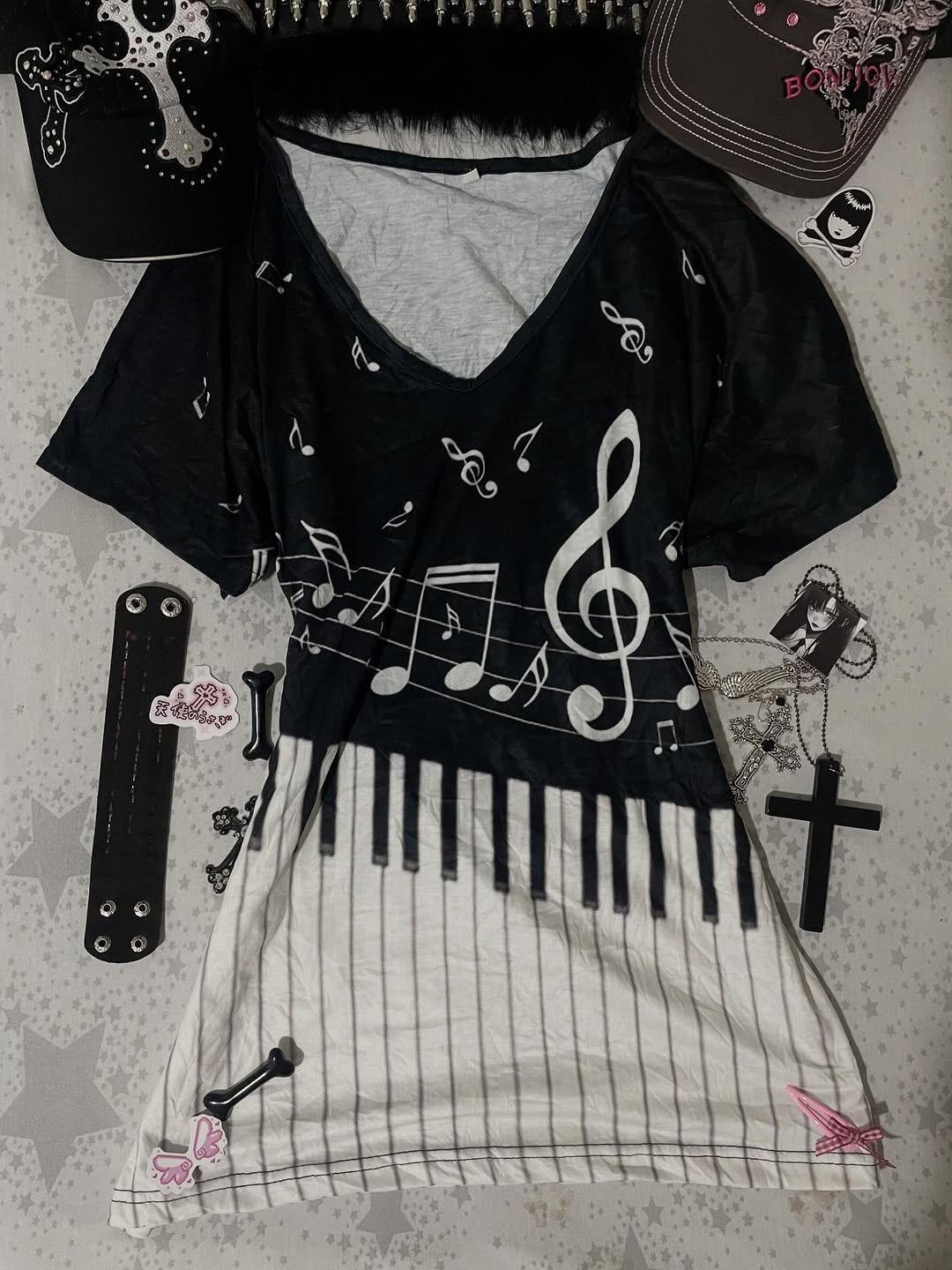 Y2K Gothic Music Tee | Piano K - огляд і ціна Audio Music Notes